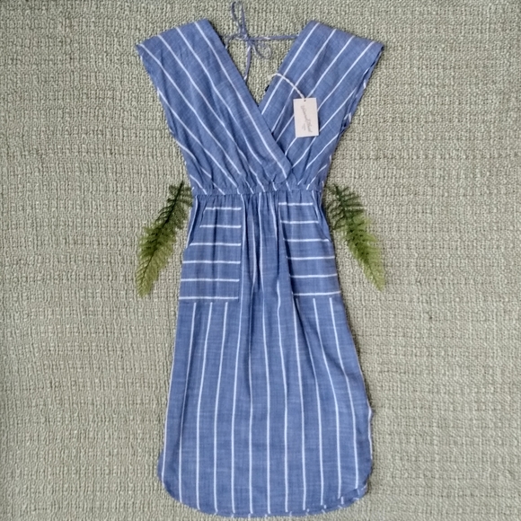 Universal Thread Dresses & Skirts - Universal Thread Blue Striped Open Back Midi Dress